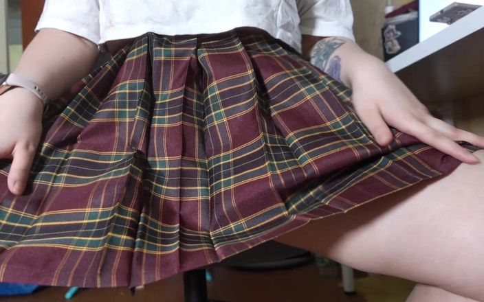 Furiyssh: Masturbându-se în timp ce nimeni nu este acasă în fața computerului în timp...