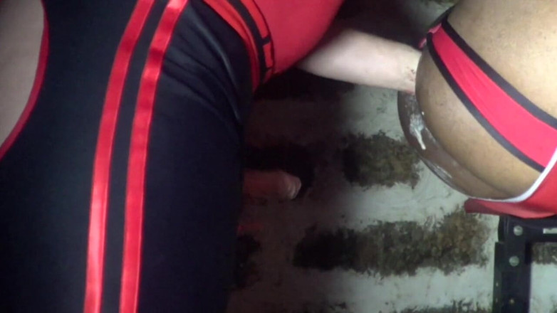Gaybareback: First session in gangbang in Keller Paris, pt. 1