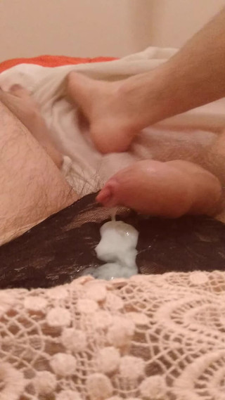 Cindy Belfast: Kleine clitty squirtet