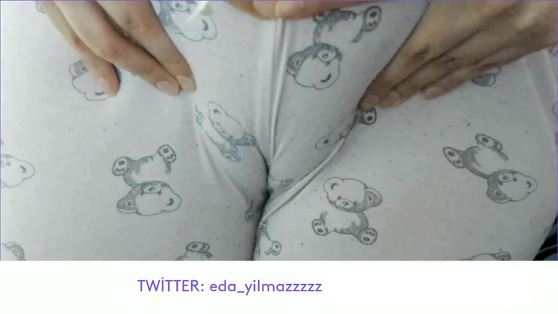 turk_milf_porno: CamelToe in Pyjama