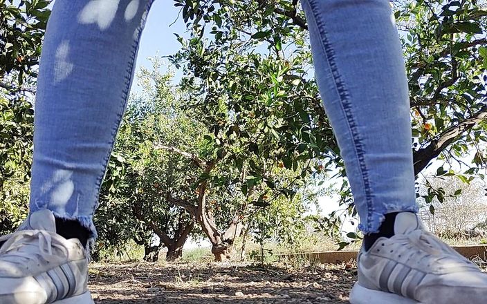 HornyMaria: Tổng hợp đi tiểu ở những nơi công cộng