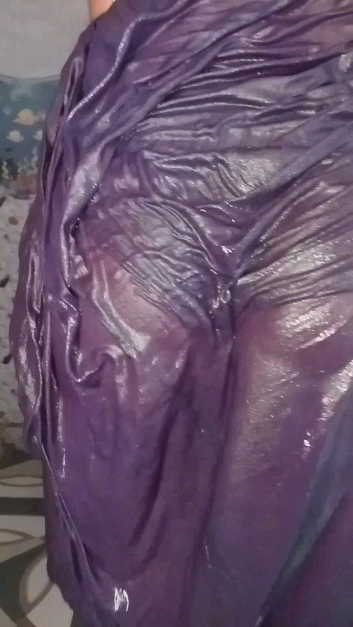Ankurpriya000: Il nuovo video bagno di priya in Petticoat- un caldo...