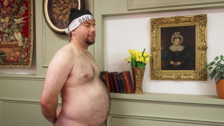 Domestic femdom: Meludah di bawah mistletoe