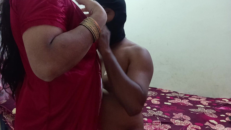 Muruga: Tamilská teta Sex s tamilským chlapcem