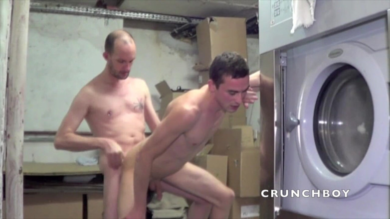 Crunch Boy: French twink used by dominant