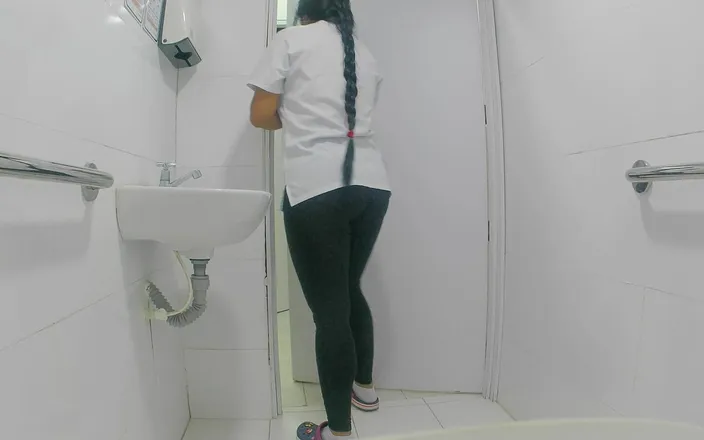 kelsyStar: Amateur Camera in Hospital Bathroom Captures Nurse with Big Ass...