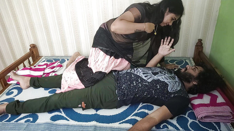 Vaigavarun45: Vaishnavy si cewek dominan mendominasi sharun raj dan mesra-mesraan dengan...