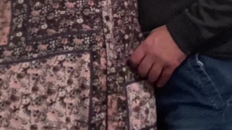 PriyaNaavya: Uau!!! Estranho cara esfregando minha buceta no trem