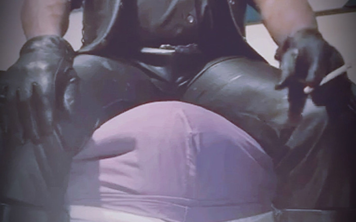 Black smoking muscle stepdad: Sesi langsung asap kulit