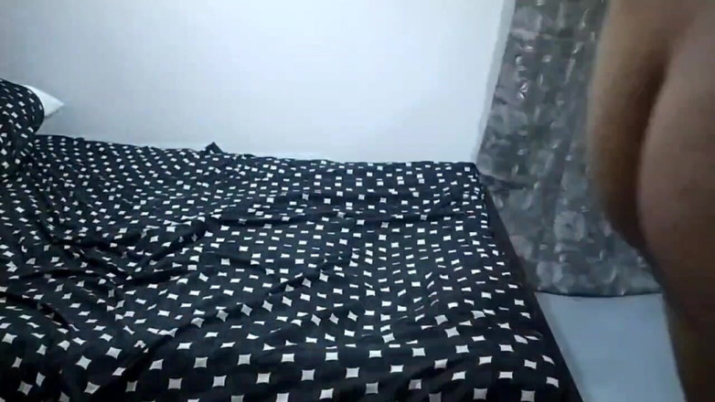 1lindapareja: एक भारतीय मुस्लिम की उसके मिस्र के दोस्त द्वारा चुदाई का सुंदर सेक्स