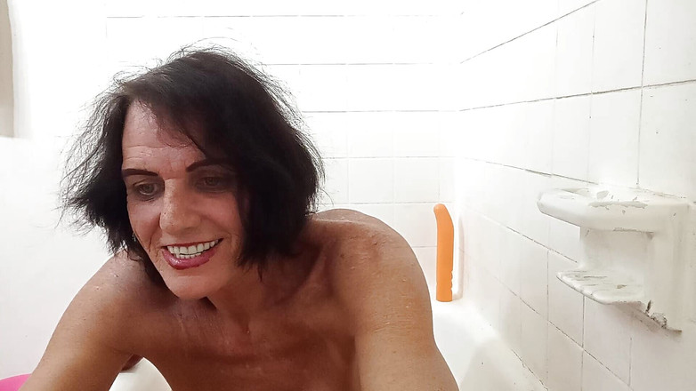 Lizzy Yum: Lizzy Yum praga Khan在波莫纳的玻璃屋里直播 2