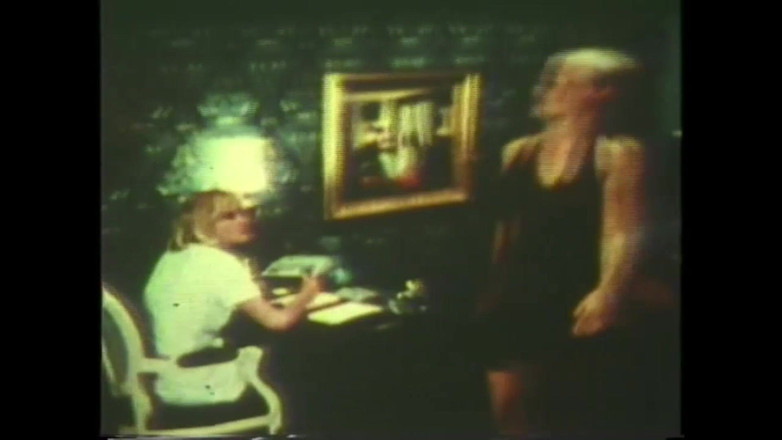 The Unforgettable: Con điếm nhận sữa