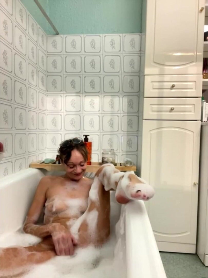 Chris06d22: Bubble Bath