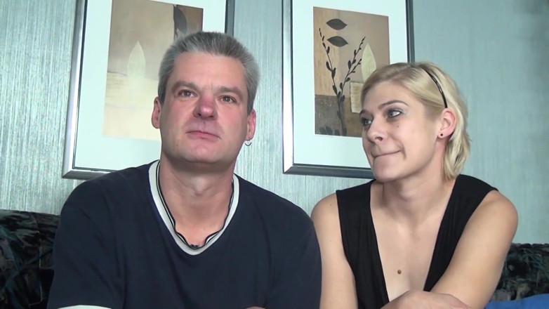 Swinger Friends Germany: Here the woman and the man like to suck cocks