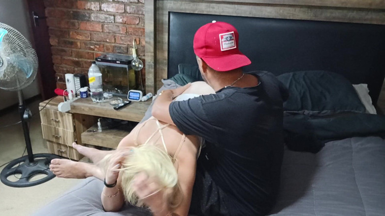 Bigjoefuckalott: Finger a Blond and She Dident Love Iet