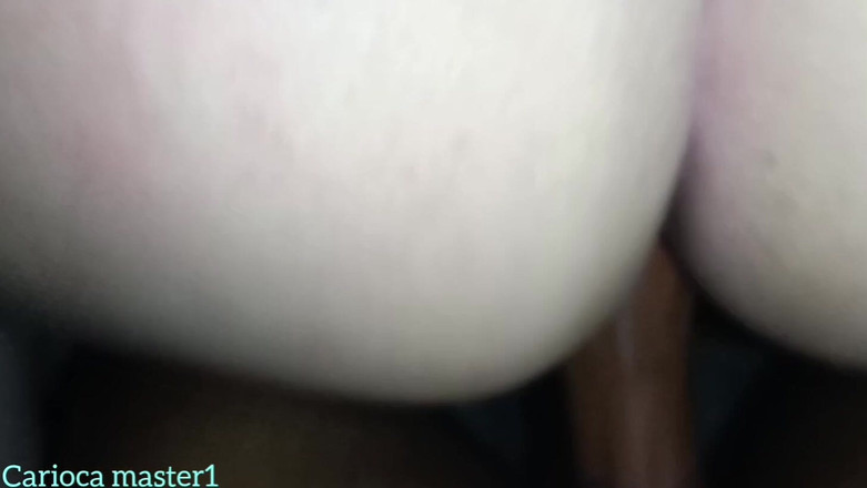 Carioca Master: Une coquine donne son cul sans préservatif au docteur