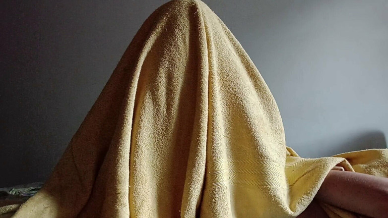 BW_Dolphin: Battaniyenin altında sabah mastürbasyonu.