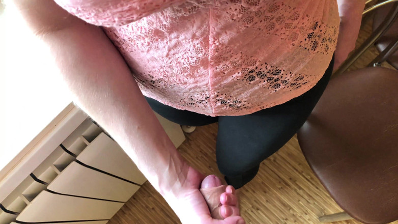 ArinaMills: Tabú! Hijastro no pudo resistir y folló madrastra mientras el...