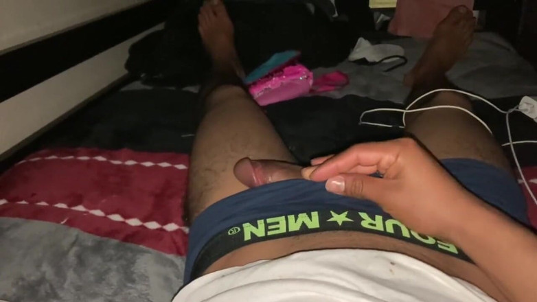 Xooshua (xblue18): La mia matrigna ci ha trovato a scopare