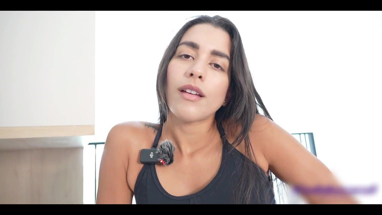 Fablazed: Üzgün olduğunu biliyorum! Eğer beni sikmek istemiyorsan, boşalmam için bana...