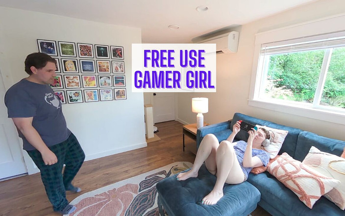TOYSTtv: Guna percuma gamer girlfriend