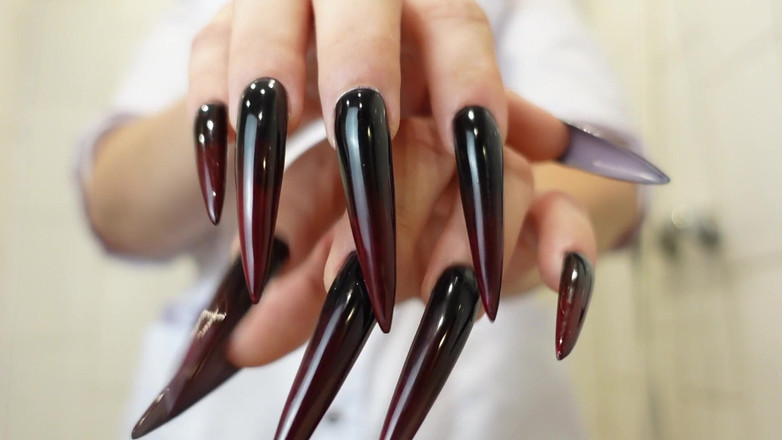 Mistress Priest: Sestřičky s dlouhými nehty JOI