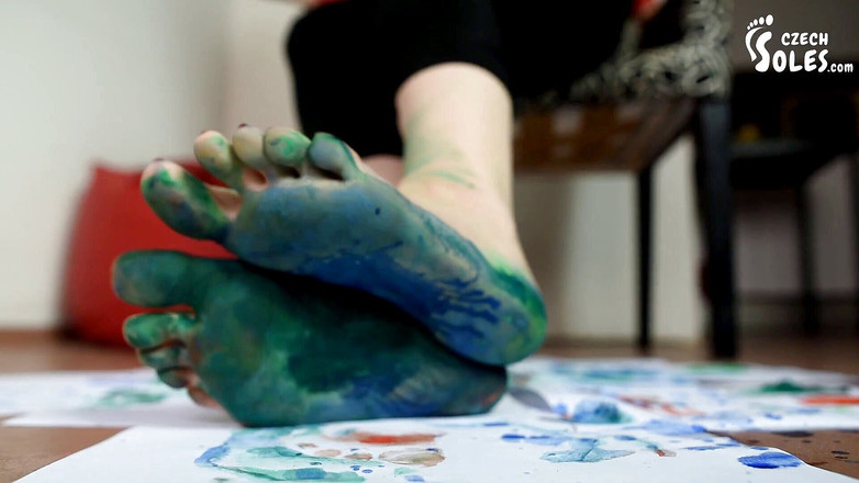 Czech Soles - foot fetish content: Malowanie stóp i podeszw i podeszwy