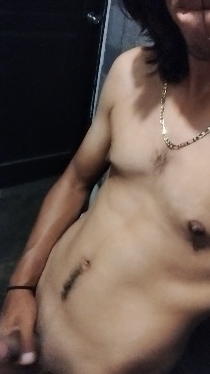 AlexAlejandro13: You Want to See Me Naked