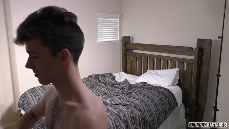 Raunchy Bastards: Baru 18 tahun ke bawah untuk bercinta