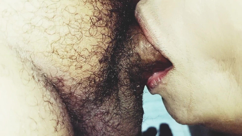 anal_queen_amateur: Die zierliche MILF versprach den besten blowjob aller zeiten, und...