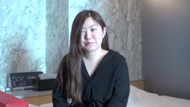 Japan Lust: Japanese lady gets her bare pussy teased to the max