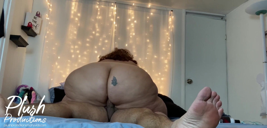 Vicky Plush: Pusst gets creampie