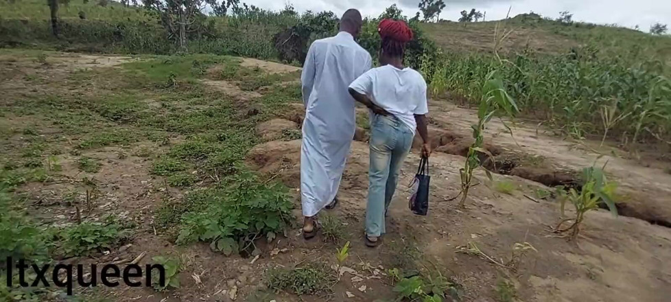 ITX_Kwin: Hiking with the Billionaire I Met at the Club