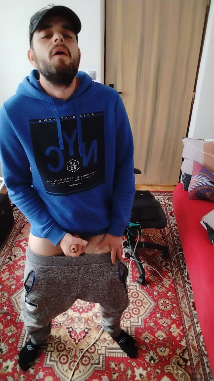 jerkofflover: Evde tek başına rahatla