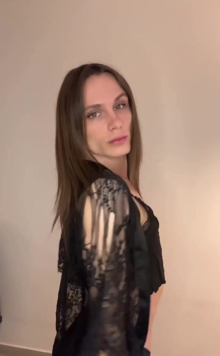 TS Kylie Star: 넌 지금 나를 위해 충분히 발정났어?