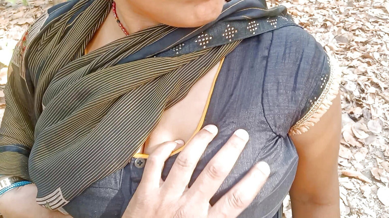 Desistepsis: Mi madrastra y yo follando la mamá del pueblo indio