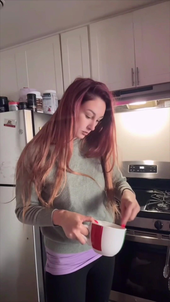Artemisia Love: Cooking and Eating on Camera