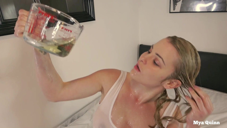 Mya Quinn: Bath in so much of my own and boyfriend piss