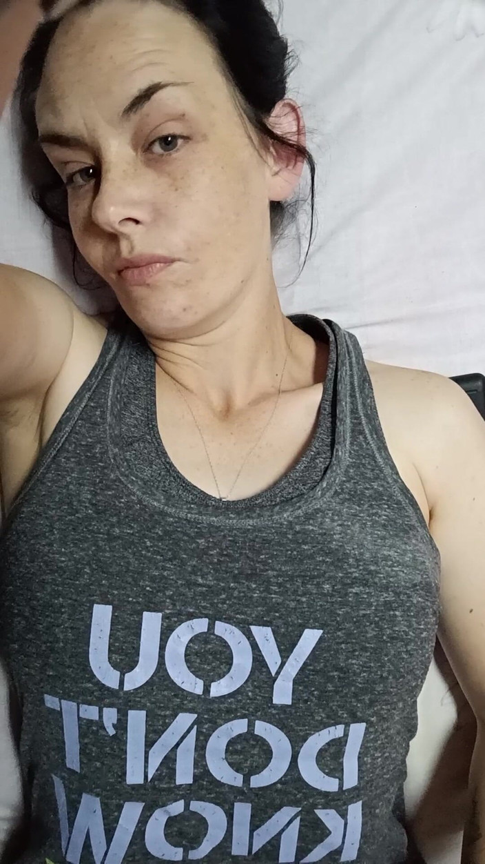 PixieMay007: すごく悪態がついて、手をつけたんだ