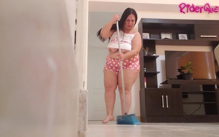 Riderqueen BBW Step Mom Latina Ebony: Istri yang doyan selingkuh siaran langsung dengan panggilan video ke...