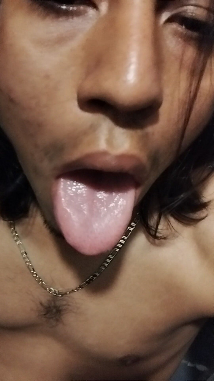 AlexAlejandro13: You Want to See Me Naked