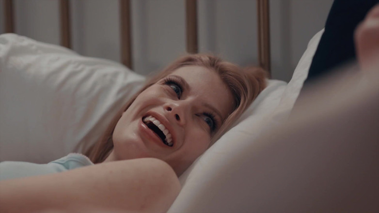 SweetheartVideo: Lezbiyen üvey kız kardeşler 9 sahne1