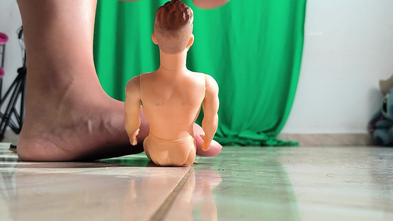 Isabel: Tracking a Tiny Man