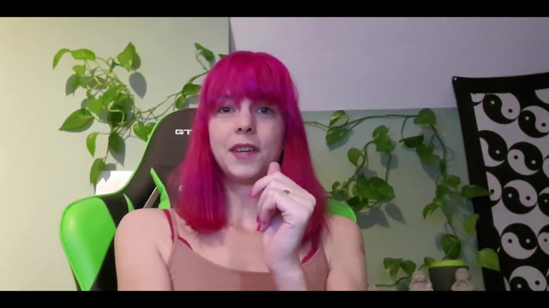 LillyMania: Fille en solo aux cheveux roses