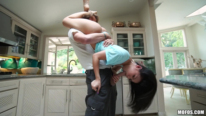 Dont break me: Dont Break Me - Cindy Starfall Is Tired of Her Husband's...