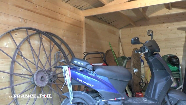 French BDSM: Cindy được chơi lỗ hậu ngoài trời trong ba cách với...