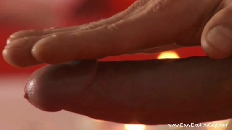 Eros Gay Exotica: Speciale aandacht besteden aan zijn eigen penis