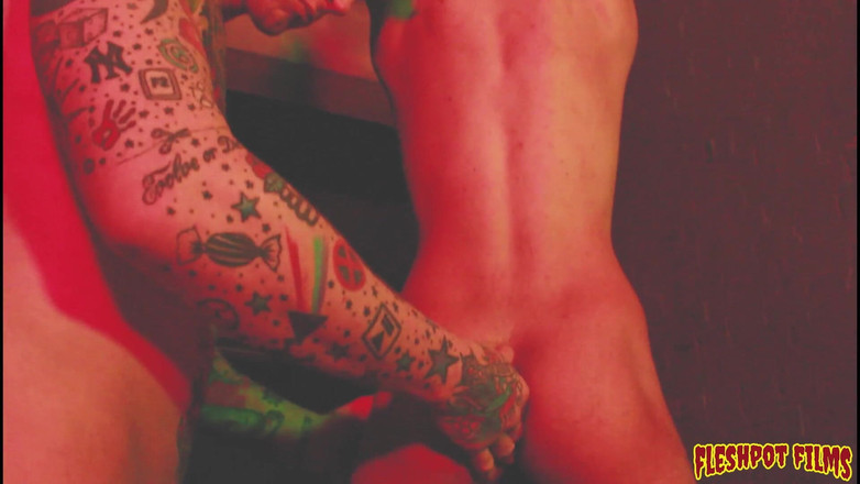 Fleshpot films: Bântuirea lui Axel