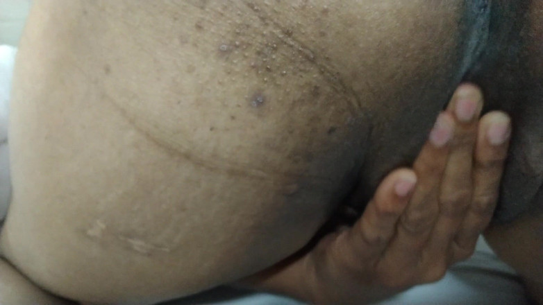 Rose candy: 肮脏的kavitha阿姨masterbate在 dilver 男孩面前