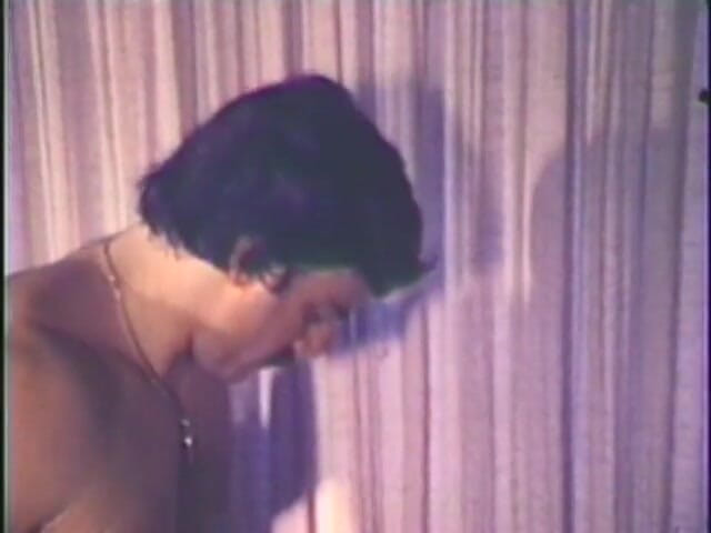 Vintage Usa: Lovely threesome fuck for two vintage chicks